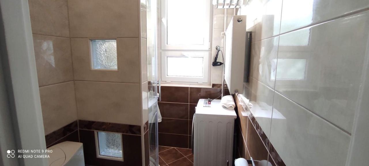 Heidi Apartman Szeged Exteriör bild
