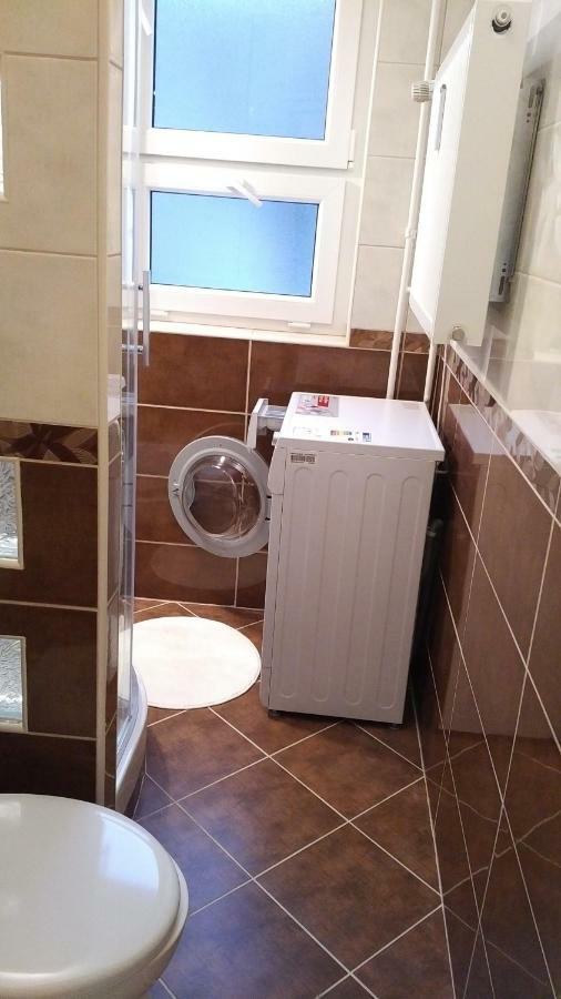Heidi Apartman Szeged Exteriör bild